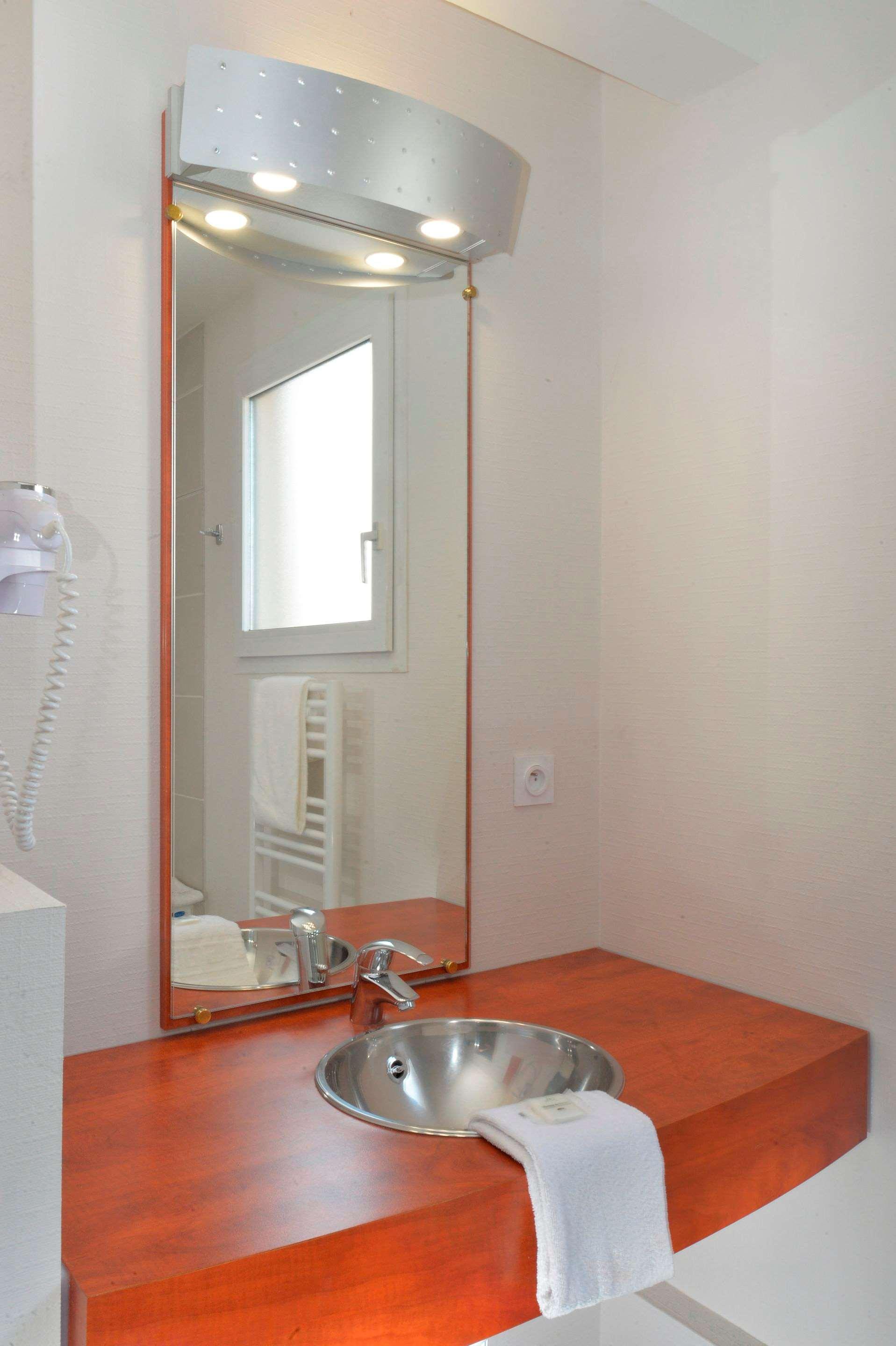 Brit Hotel Orleans St Jean De Braye - L'Antares Saint-Jean-de-Braye Ngoại thất bức ảnh