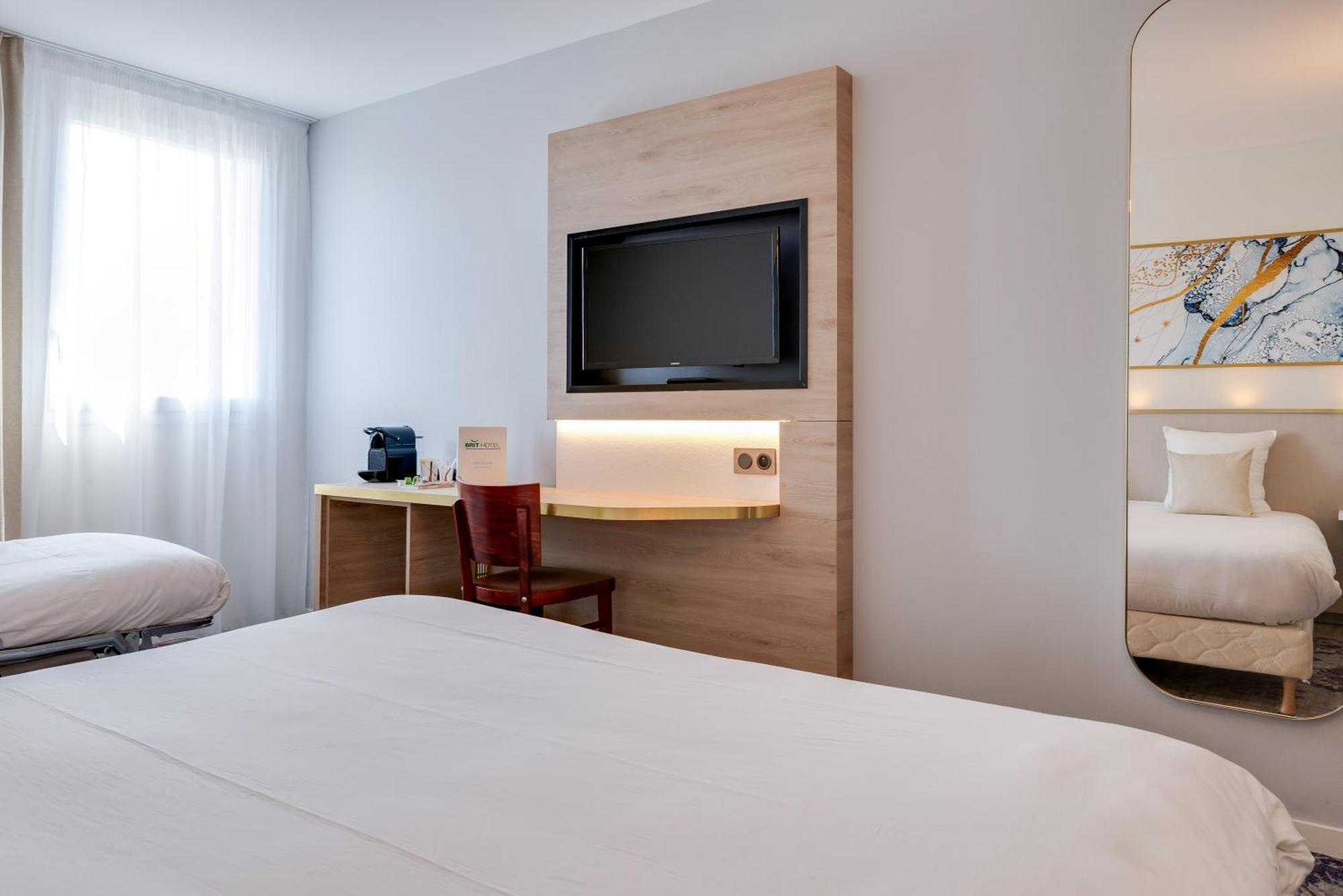 Brit Hotel Orleans St Jean De Braye - L'Antares Saint-Jean-de-Braye Ngoại thất bức ảnh