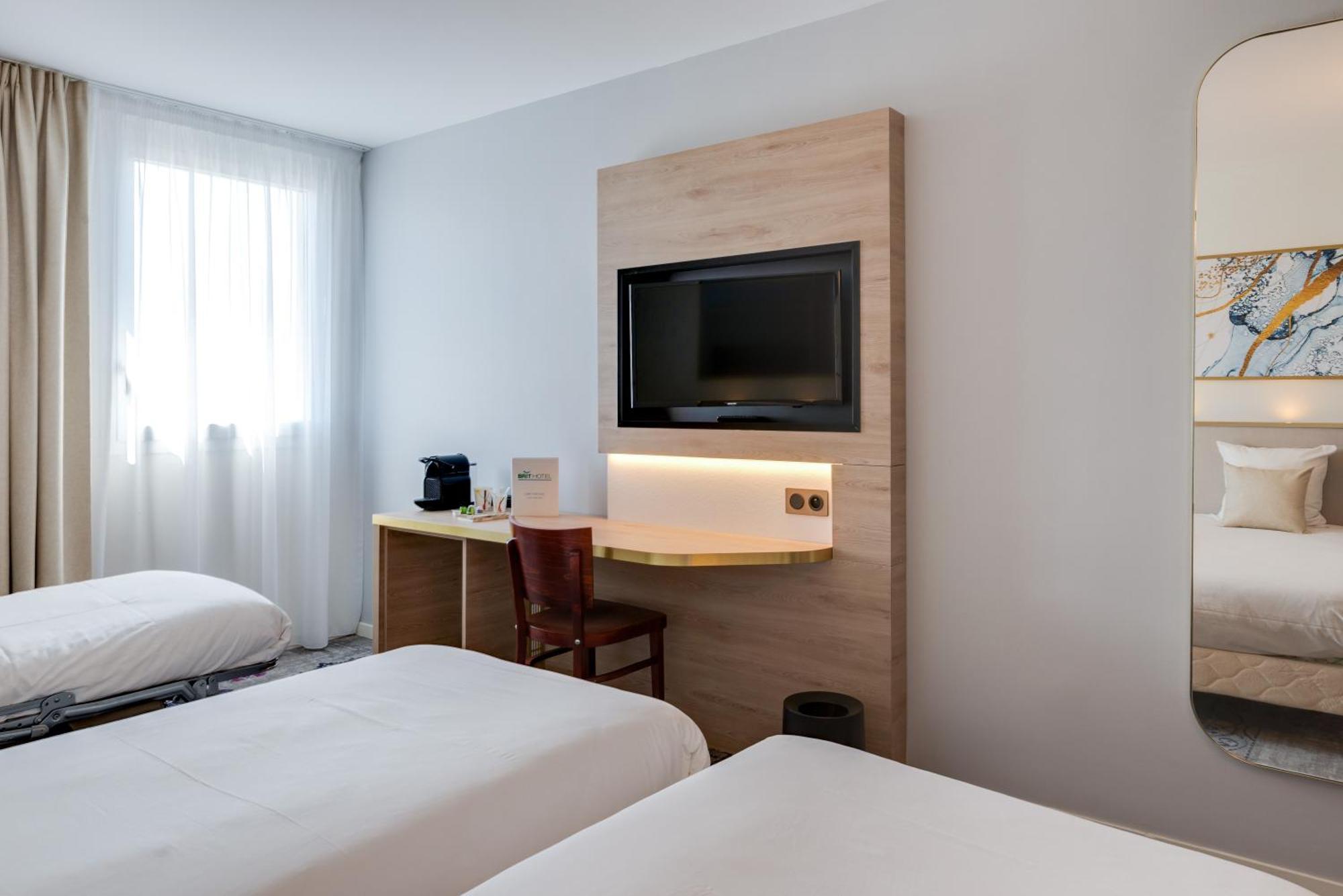 Brit Hotel Orleans St Jean De Braye - L'Antares Saint-Jean-de-Braye Ngoại thất bức ảnh